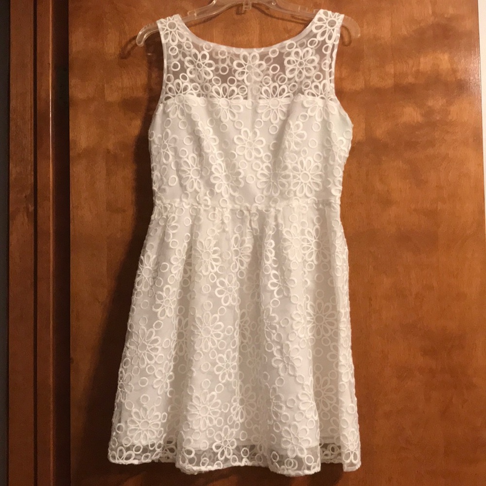 BB Dakota  white lace sleeveless  dress